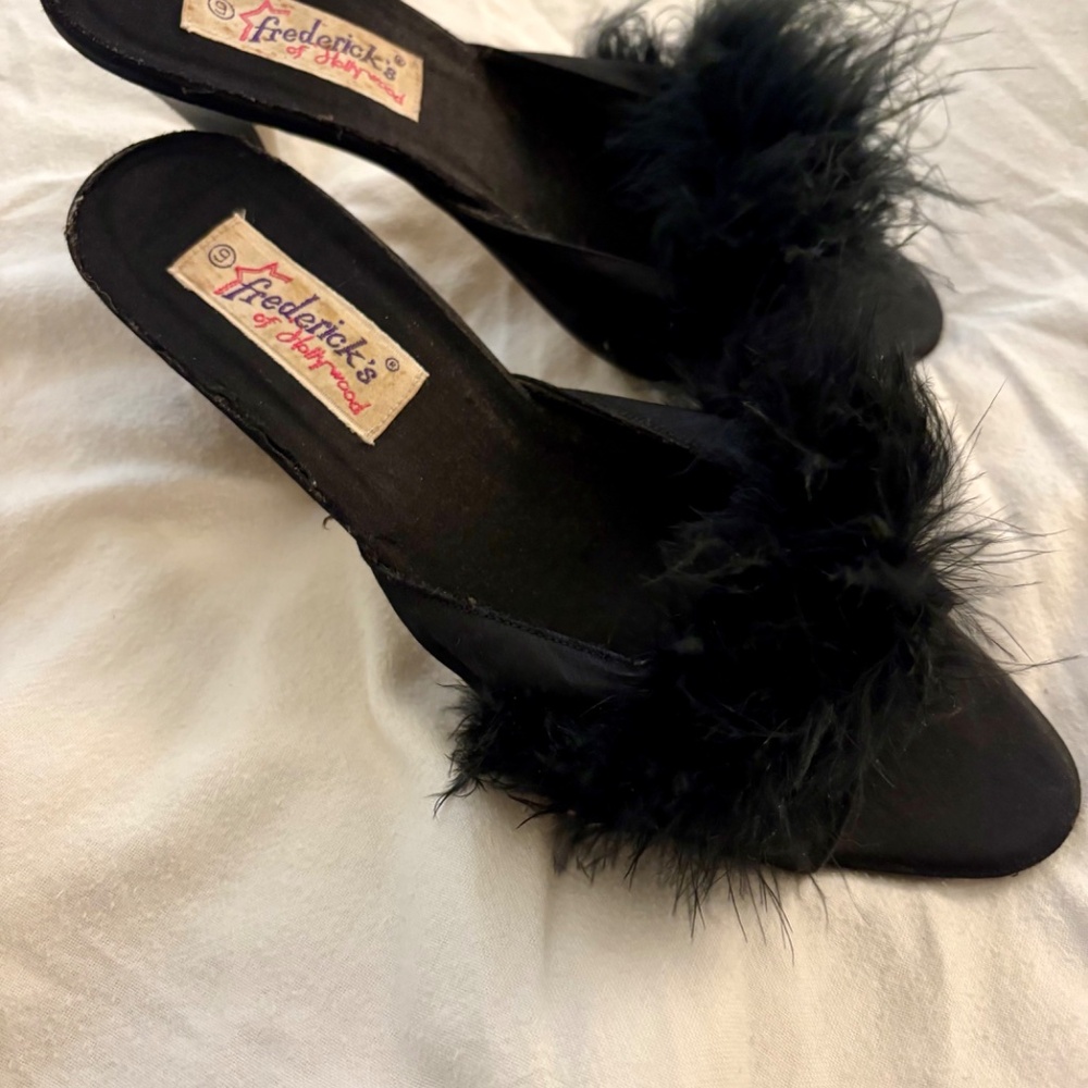 Vintage Frederick’s of Hollywood Satin Bedroom Slipper - Picture 4 of 5